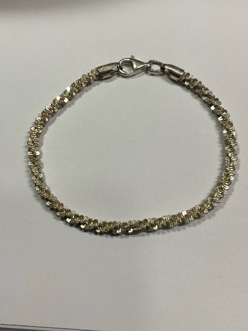 Sterling Silver Italian Singapore Link 🔗 Bracelet. 8.25 inches long